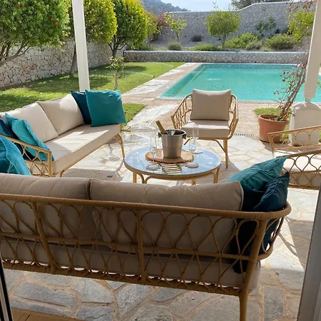 Hermes Ladiko Villa